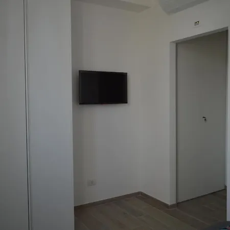 Scandellara 24 Pensjonat *